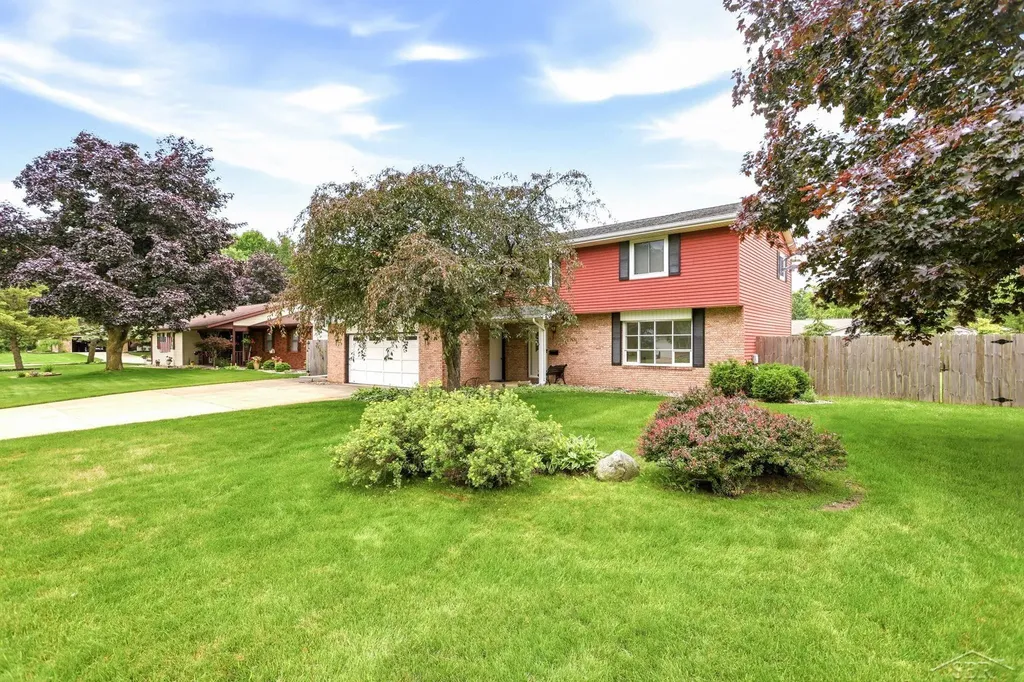 7559 Ellie Street Thomas Township MI 48609