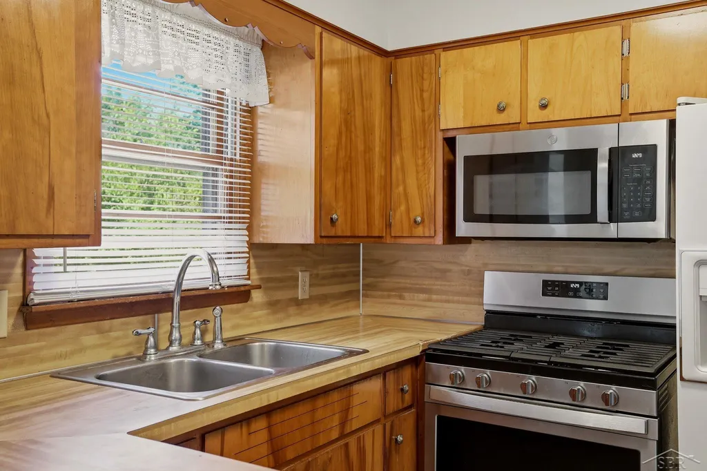 3405 Voight Place Saginaw Charter Township MI 48603