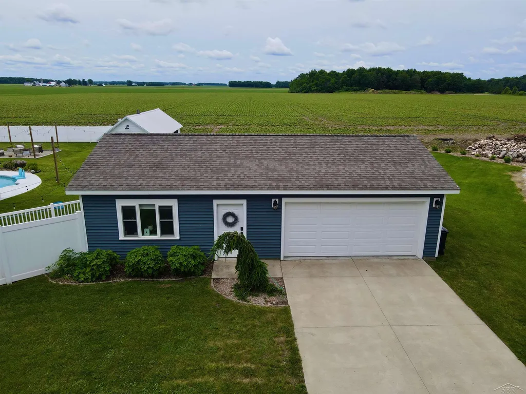 11650 Holland Road Blumfield Township MI 48757