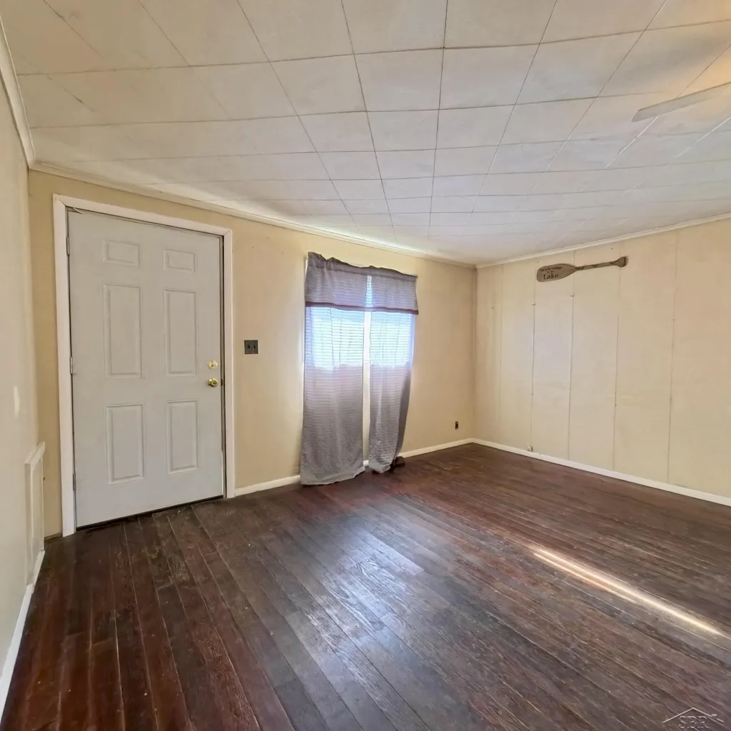 214 E Division Avenue Oscoda Charter Township MI 48750