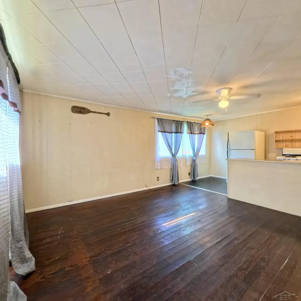 214 E Division Avenue Oscoda Charter Township MI 48750