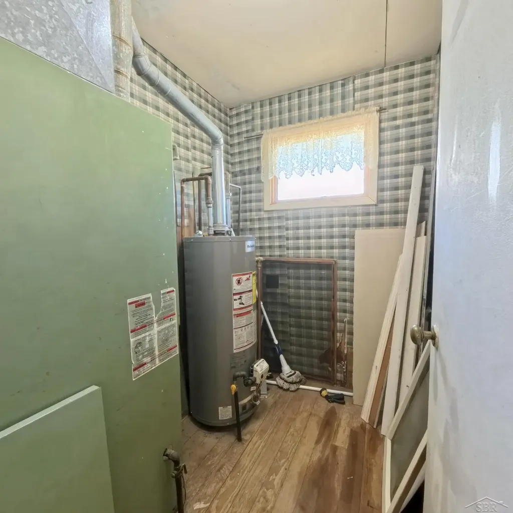 214 E Division Avenue Oscoda Charter Township MI 48750