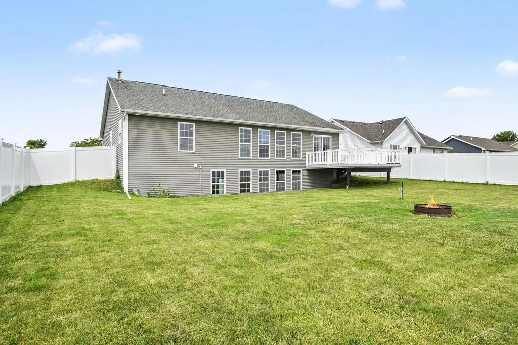 7401 W Ryan Court Frankenlust Township MI 48706