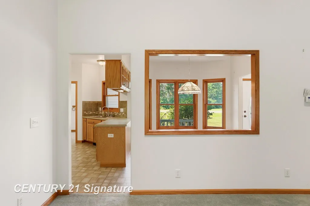 8605 Dixie Highway Birch Run Township MI 48415