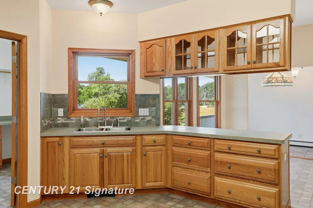 8605 Dixie Highway Birch Run Township MI 48415