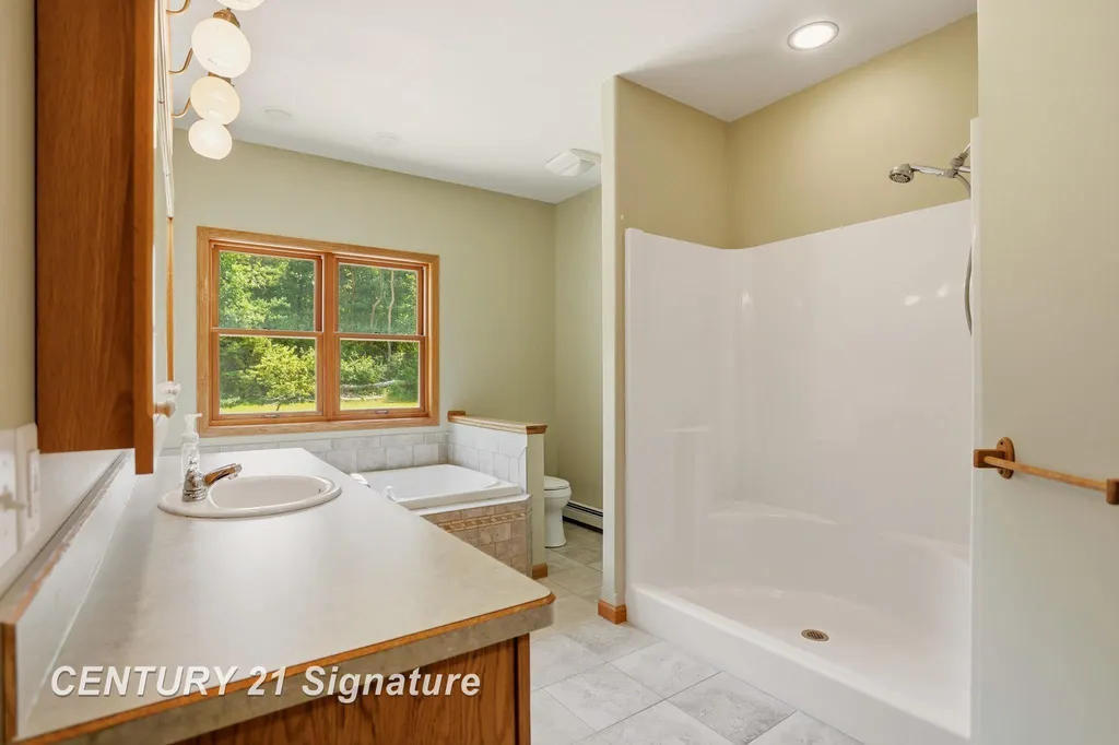 8605 Dixie Highway Birch Run Township MI 48415