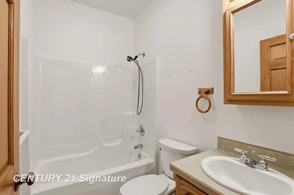 8605 Dixie Highway Birch Run Township MI 48415