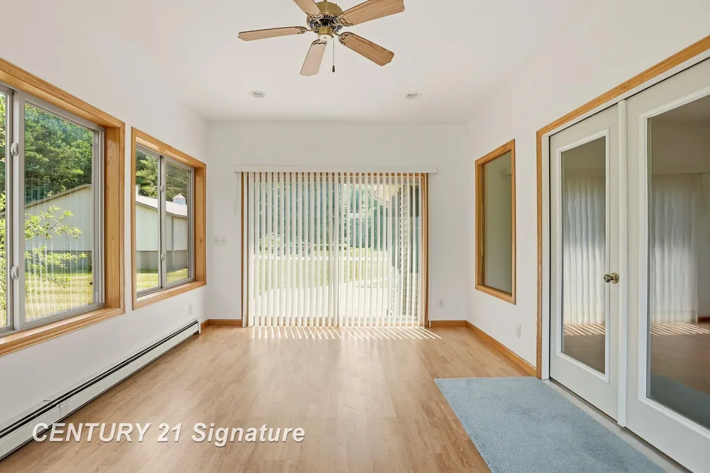 8605 Dixie Highway Birch Run Township MI 48415
