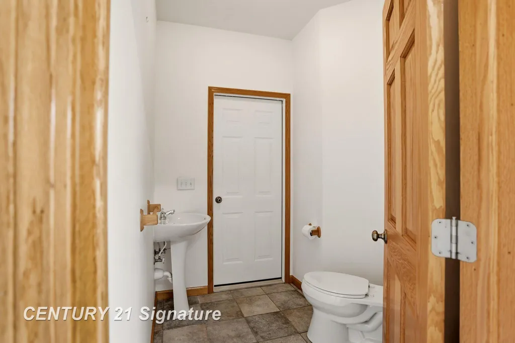8605 Dixie Highway Birch Run Township MI 48415