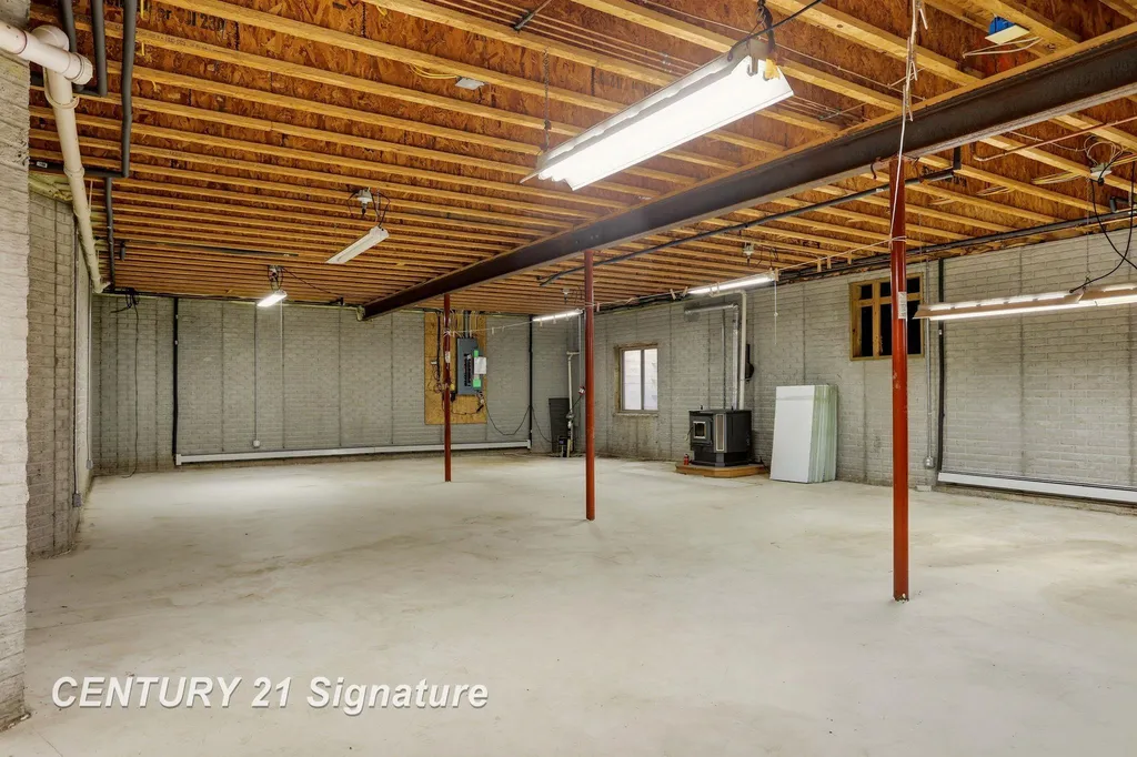 8605 Dixie Highway Birch Run Township MI 48415