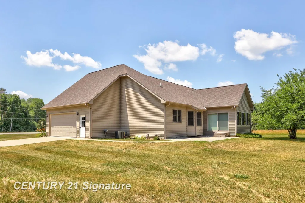 8605 Dixie Highway Birch Run Township MI 48415