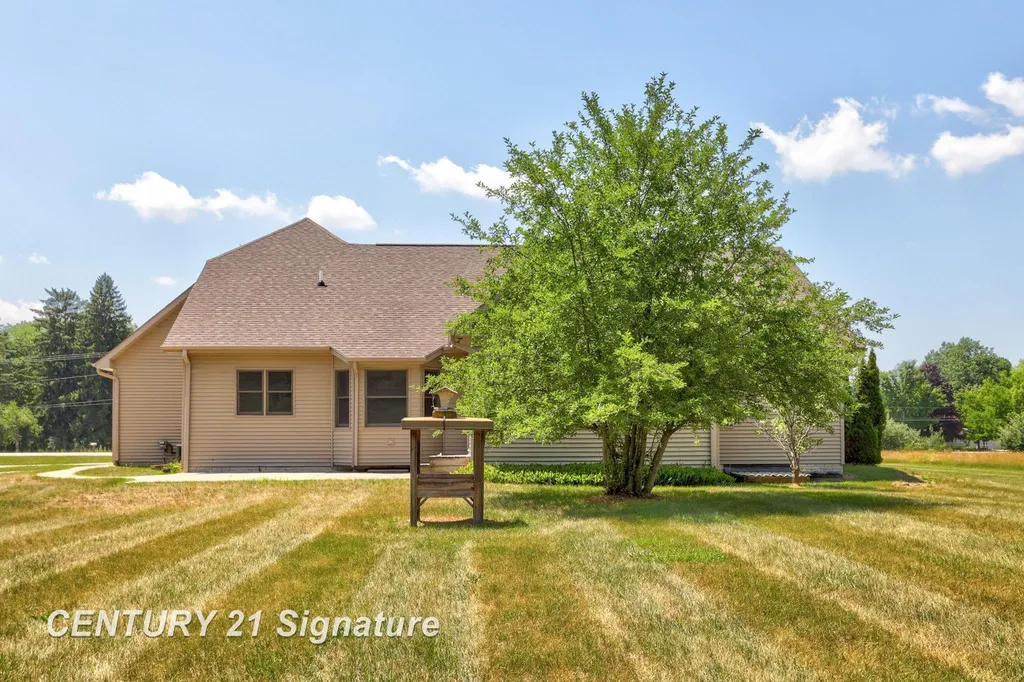 8605 Dixie Highway Birch Run Township MI 48415