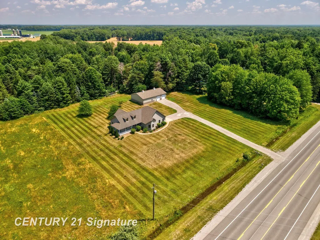 8605 Dixie Highway Birch Run Township MI 48415