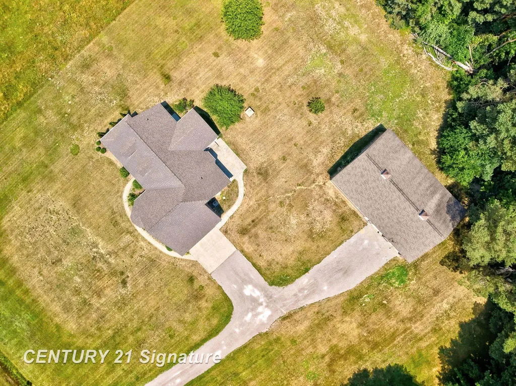 8605 Dixie Highway Birch Run Township MI 48415