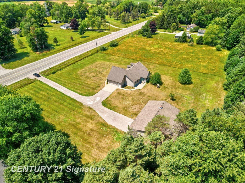 8605 Dixie Highway Birch Run Township MI 48415
