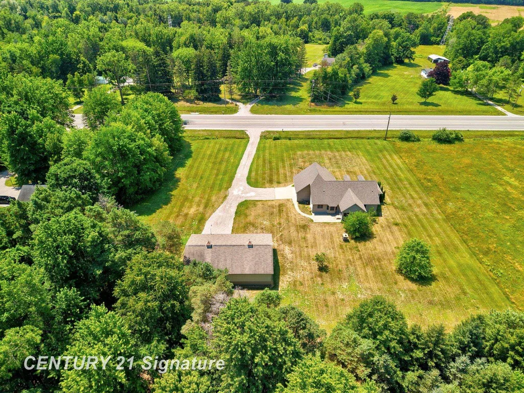 8605 Dixie Highway Birch Run Township MI 48415