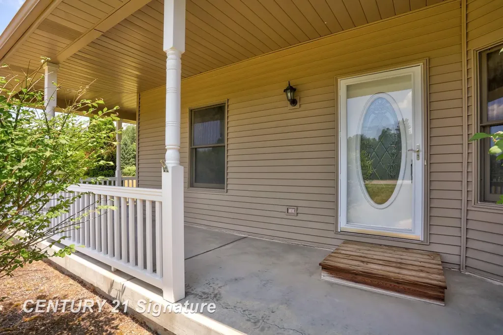 8605 Dixie Highway Birch Run Township MI 48415