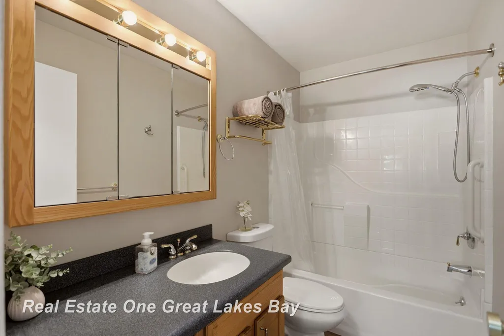 8171 Geddes Road Thomas Township MI 48609