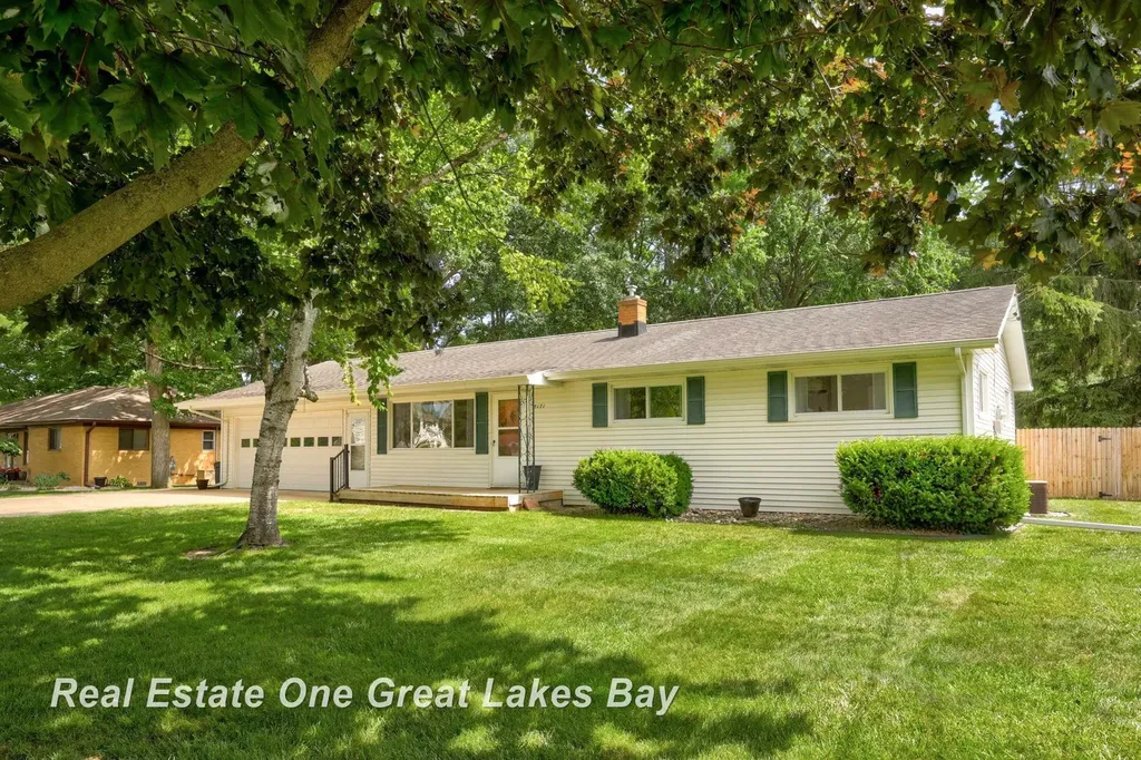 8171 Geddes Road Thomas Township MI 48609