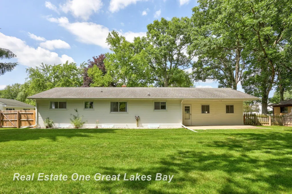 8171 Geddes Road Thomas Township MI 48609