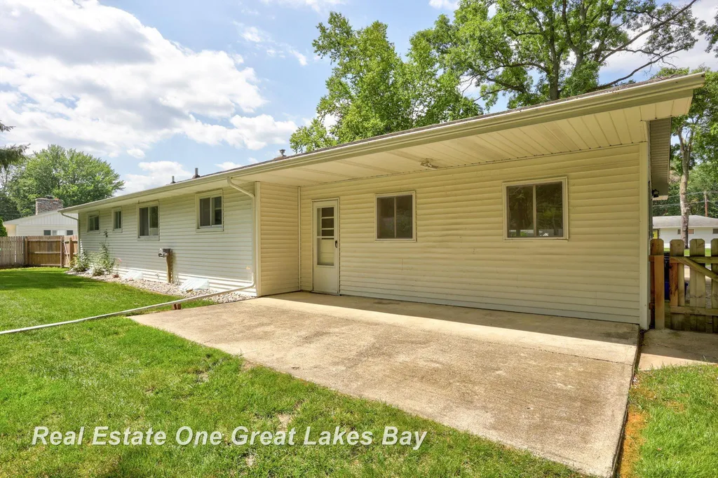 8171 Geddes Road Thomas Township MI 48609