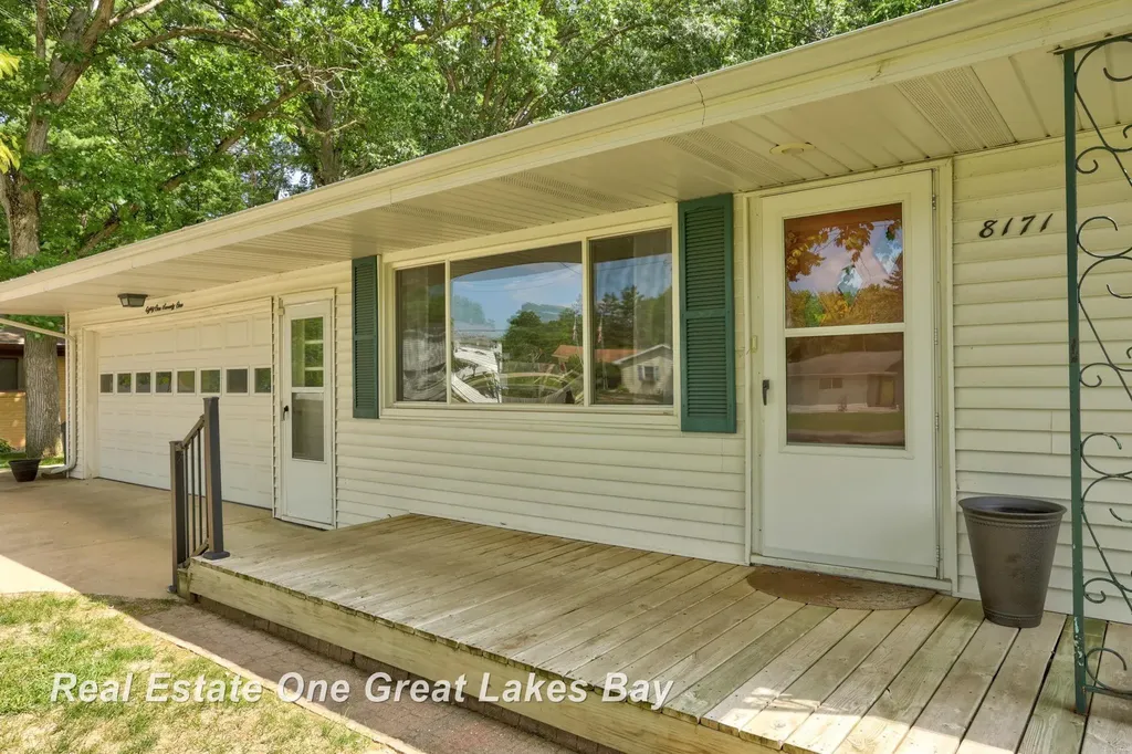 8171 Geddes Road Thomas Township MI 48609