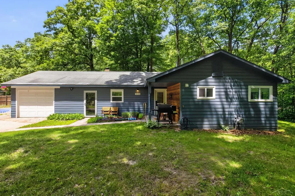 4350 E Arnold Lake Road Frost Township MI 48625