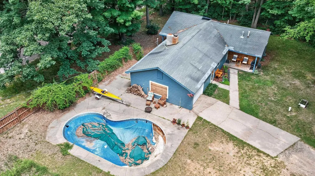 4350 E Arnold Lake Road Frost Township MI 48625