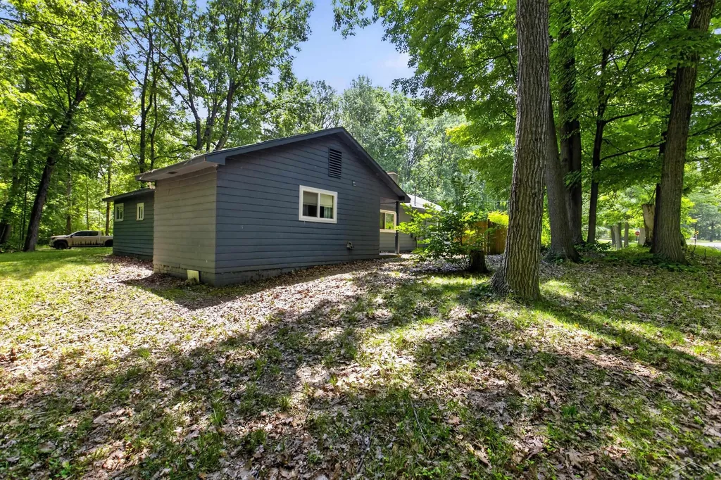 4350 E Arnold Lake Road Frost Township MI 48625