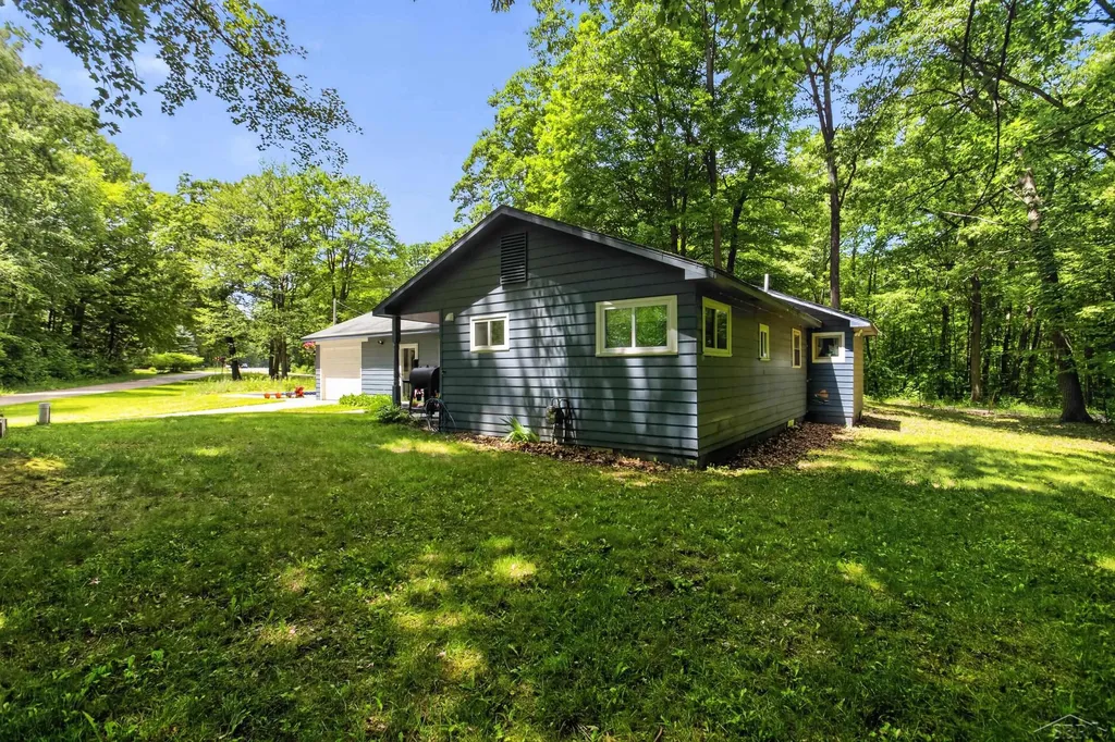 4350 E Arnold Lake Road Frost Township MI 48625