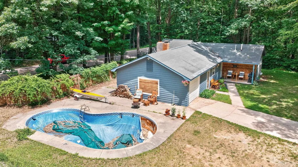 4350 E Arnold Lake Road Frost Township MI 48625