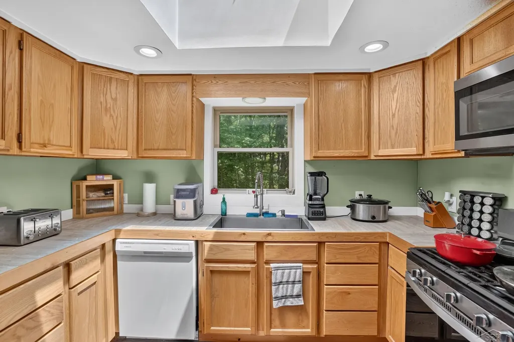 4350 E Arnold Lake Road Frost Township MI 48625