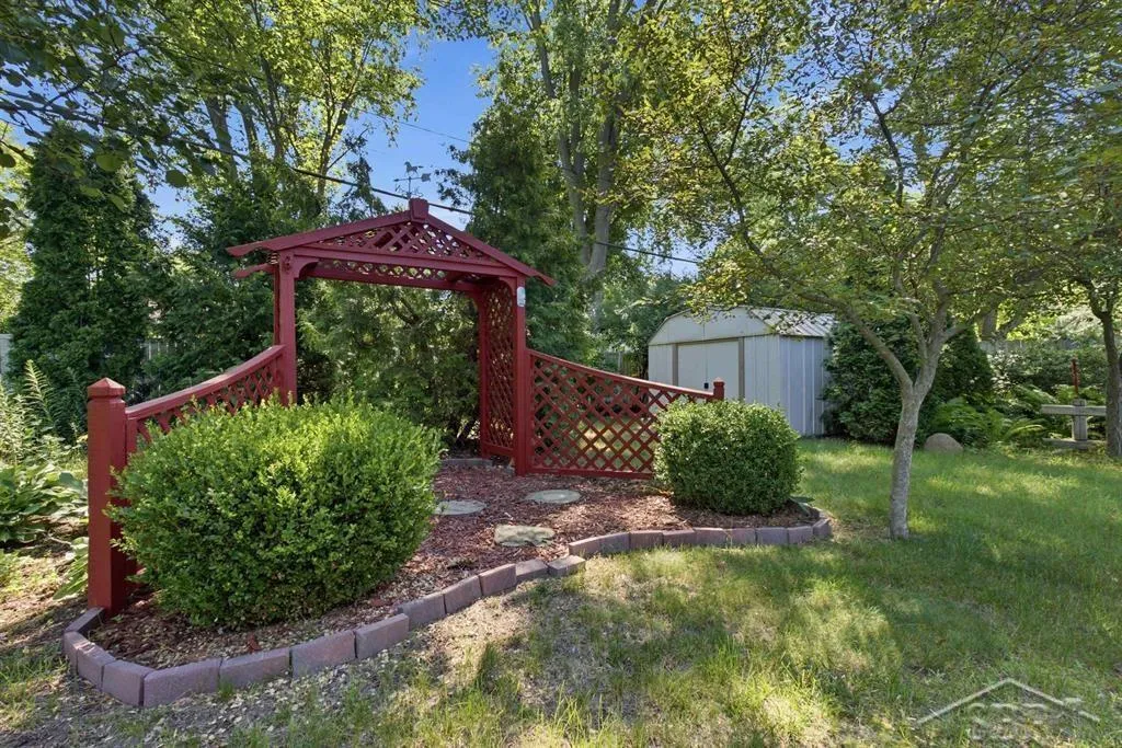 5108 Swede Avenue Midland City MI 48642