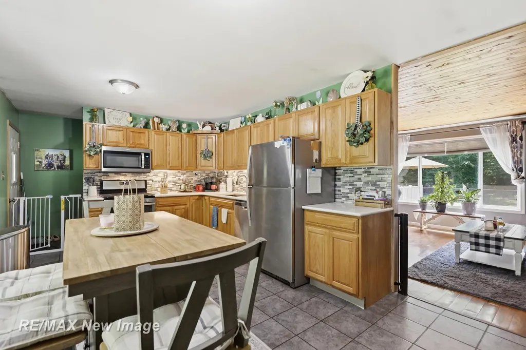 3829 155th Avenue Reed City City MI 49639
