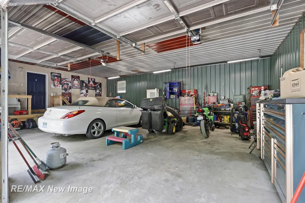 3829 155th Avenue Reed City City MI 49639
