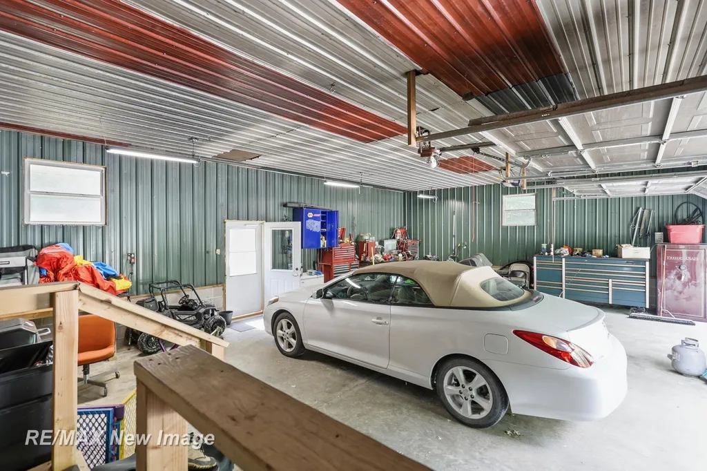 3829 155th Avenue Reed City City MI 49639