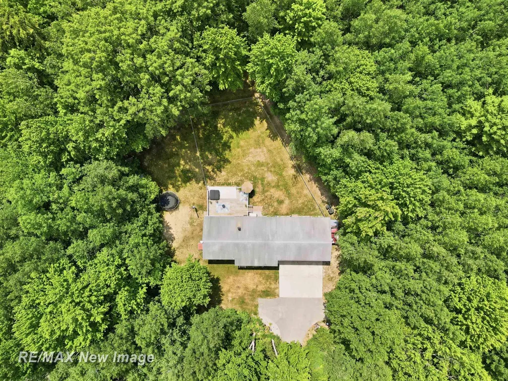 3829 155th Avenue Reed City City MI 49639