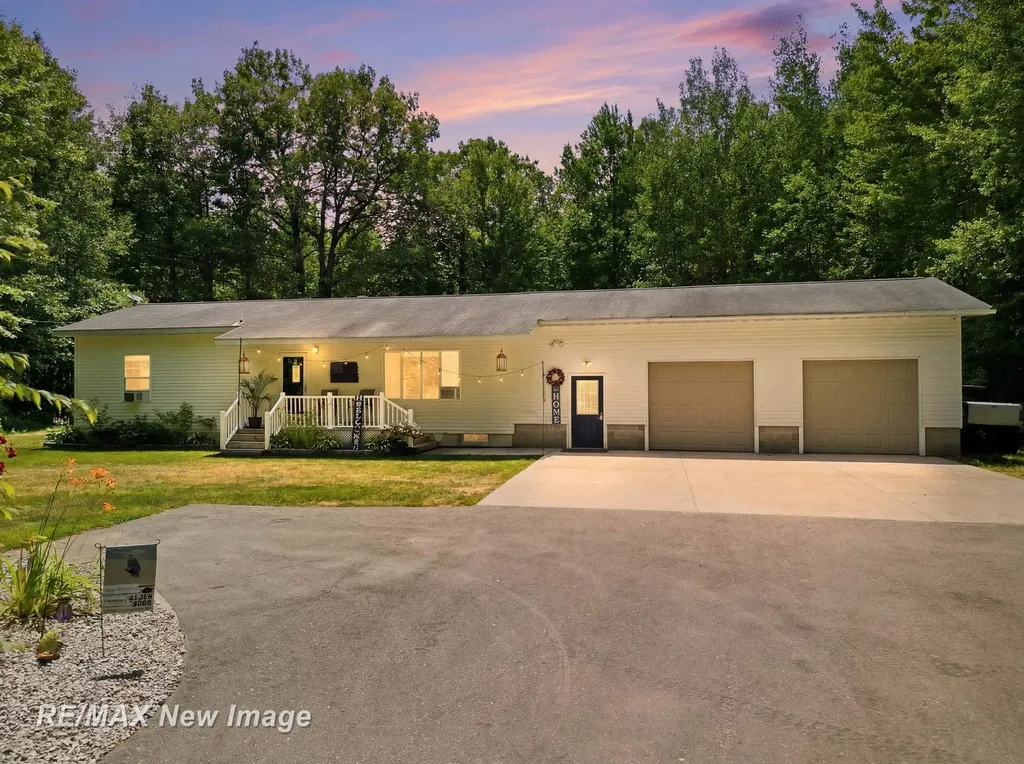 3829 155th Avenue Reed City City MI 49639