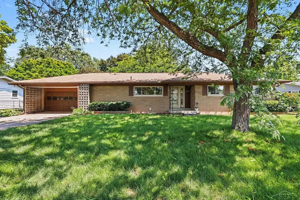 2850 Hemmeter Road Saginaw Charter Township MI 48603