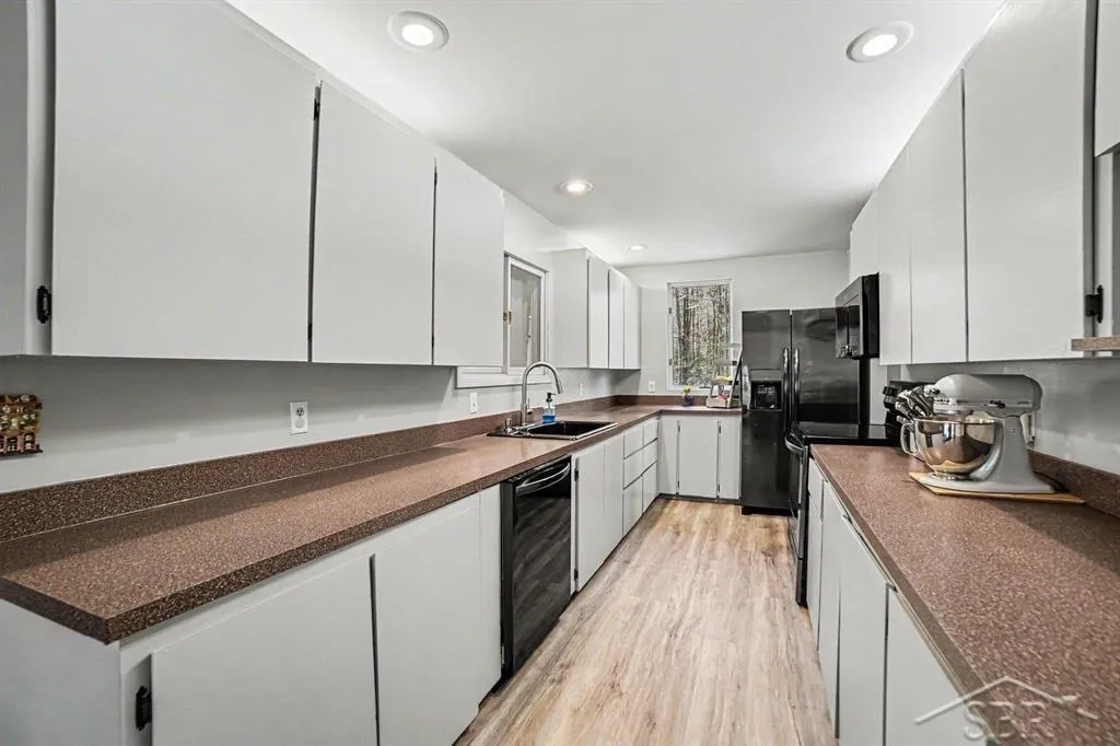 547 W Peterson Drive Sanford Village MI 48657