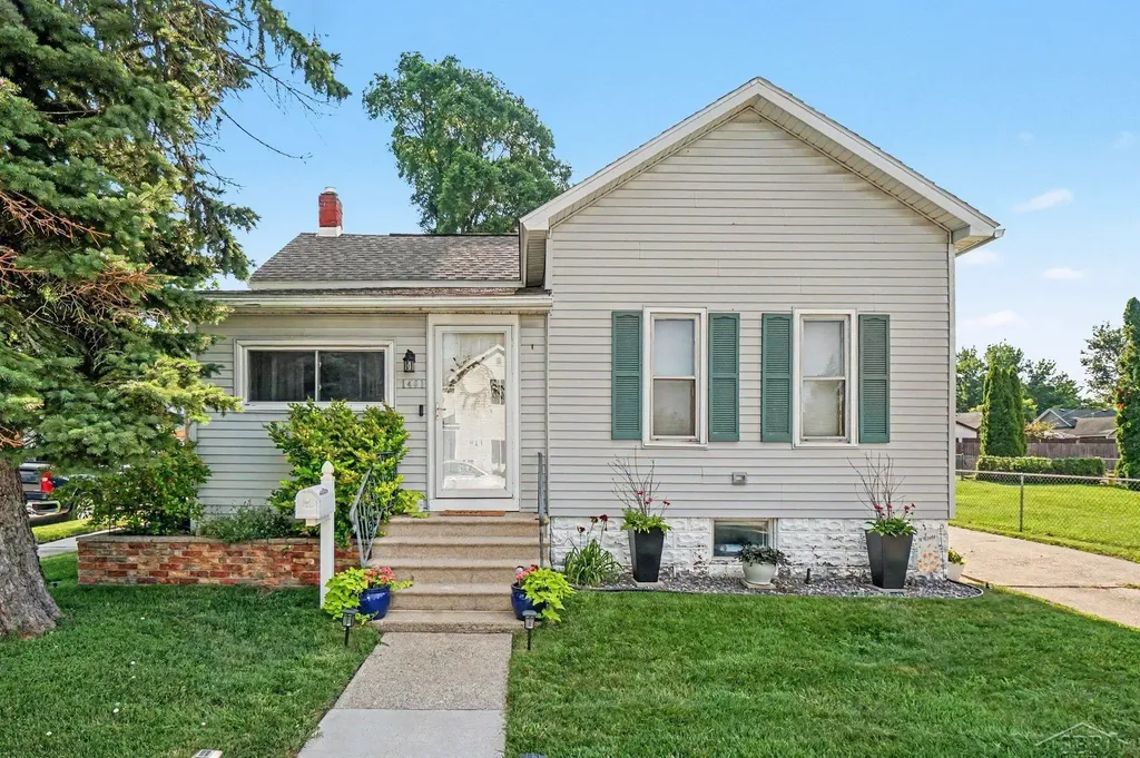 1401 Wilson Street Bay City City MI 48708