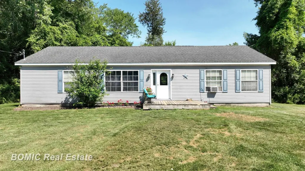 3865 Mushroom Road Wells Township MI 48723