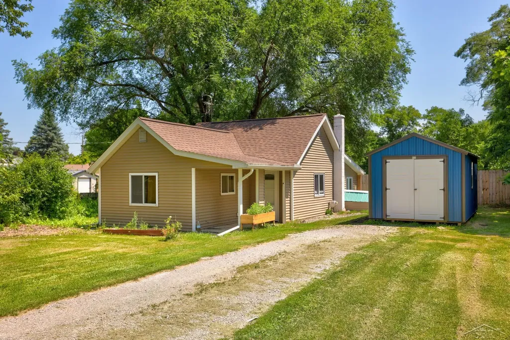 1177 S Poseyville Road Midland Charter Township MI 48640