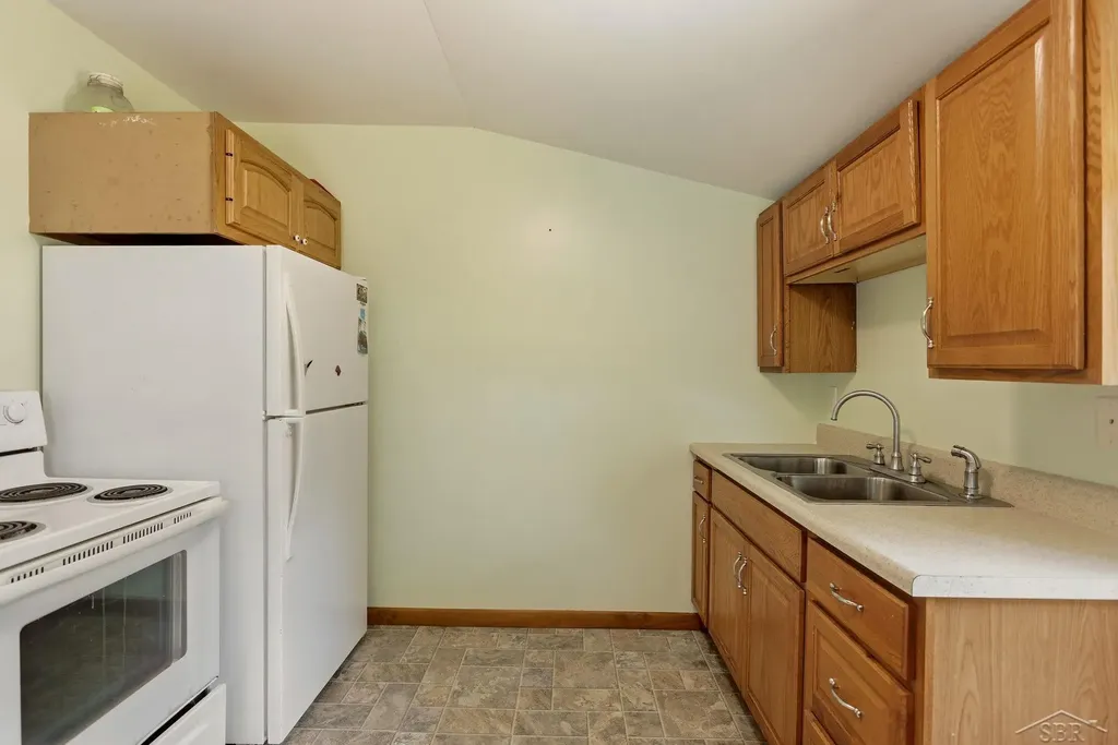 1177 S Poseyville Road Midland Charter Township MI 48640