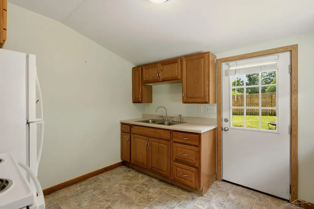 1177 S Poseyville Road Midland Charter Township MI 48640