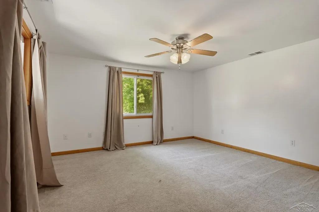 1177 S Poseyville Road Midland Charter Township MI 48640