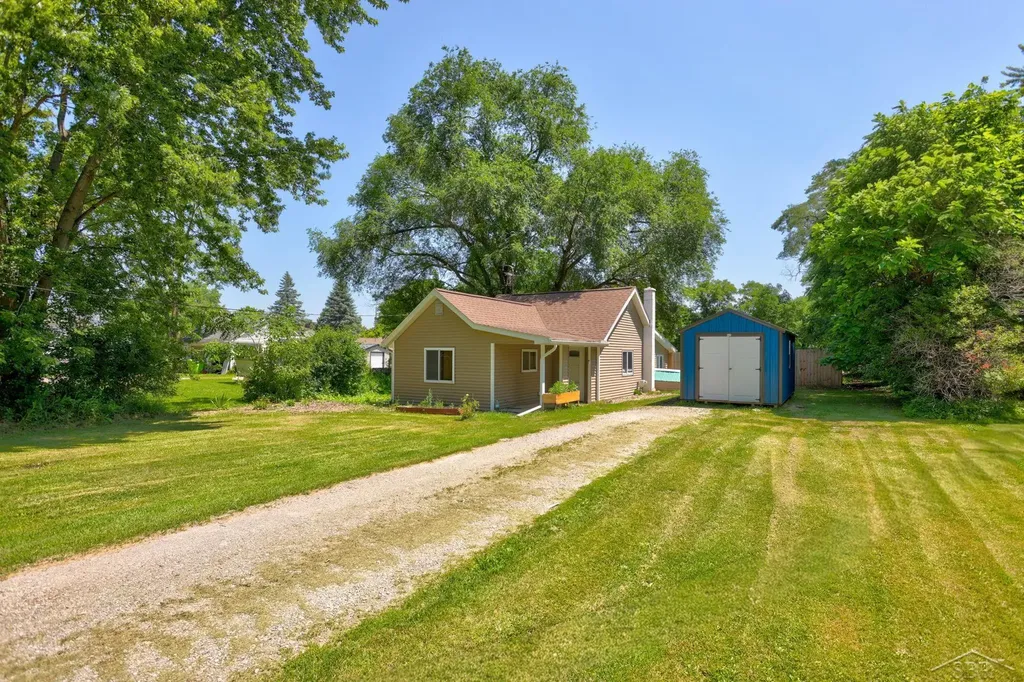 1177 S Poseyville Road Midland Charter Township MI 48640