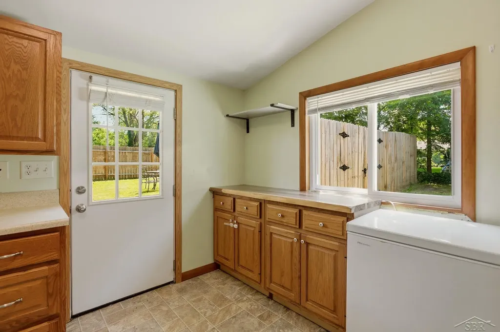 1177 S Poseyville Road Midland Charter Township MI 48640