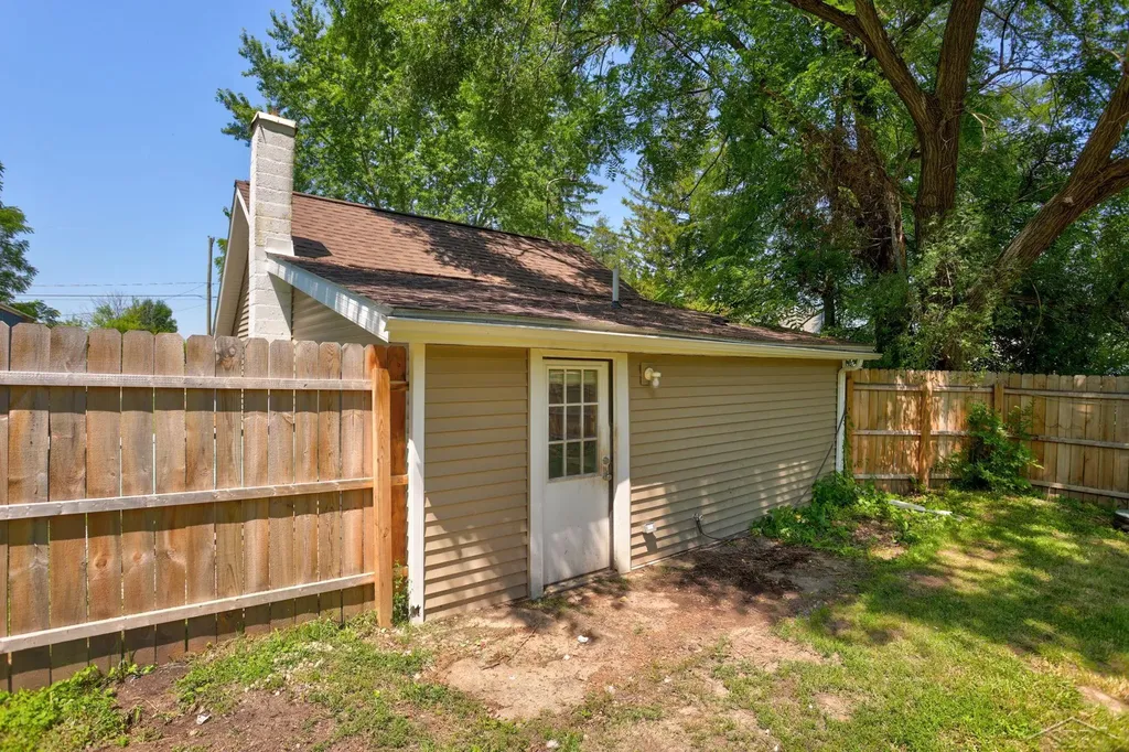 1177 S Poseyville Road Midland Charter Township MI 48640
