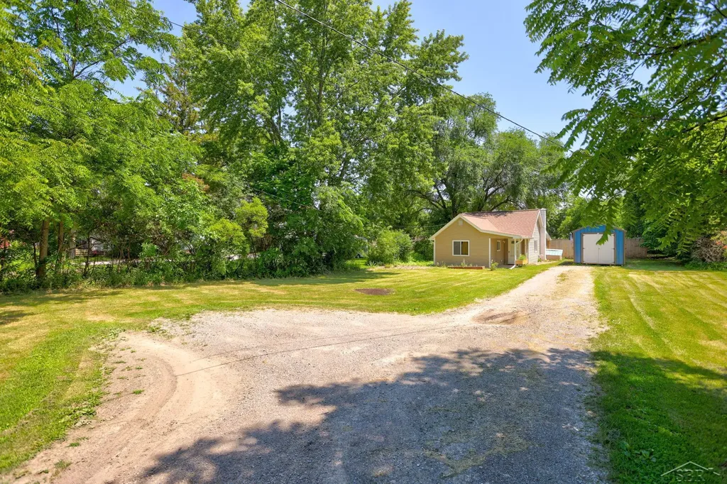 1177 S Poseyville Road Midland Charter Township MI 48640